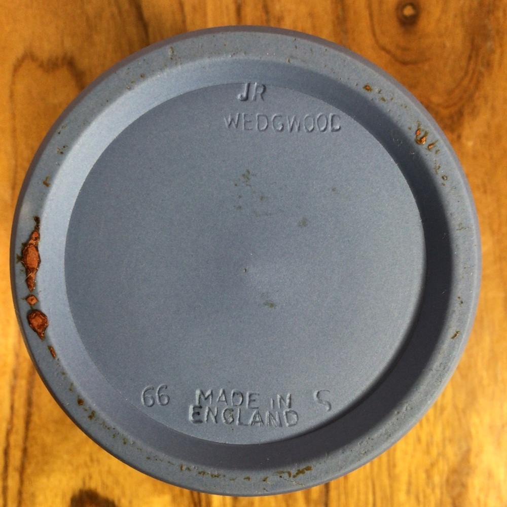 Vintage Wedgwood Blue Jasperware Julius Caesar Decorative Table Top Accent - Picture 11 of 11